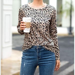 Women’s size small shirt, new with tags